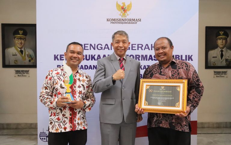 Kuningan Raih Penghargaan Kabupaten Informatif dari Komisi Informasi Jabar